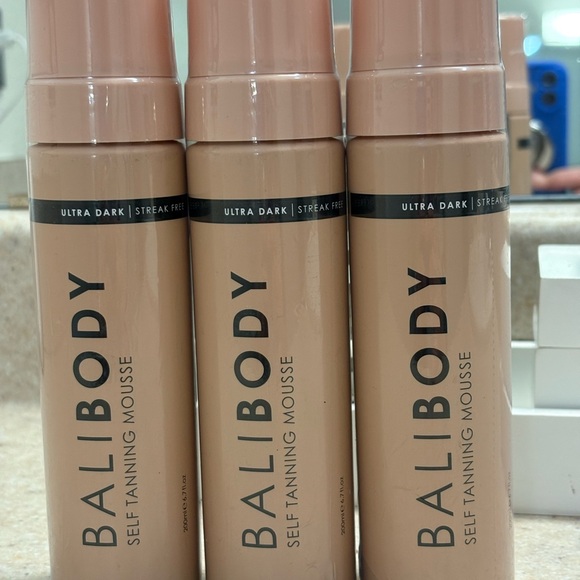 Ultra Dark Self Tanning Mousse - Tan - Picture 1 of 3